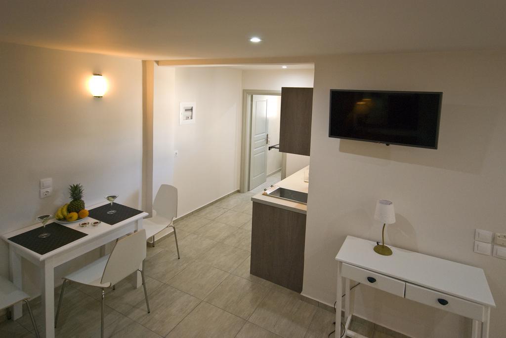 Alafouzos Studios & Apartments Kamári 客房 照片